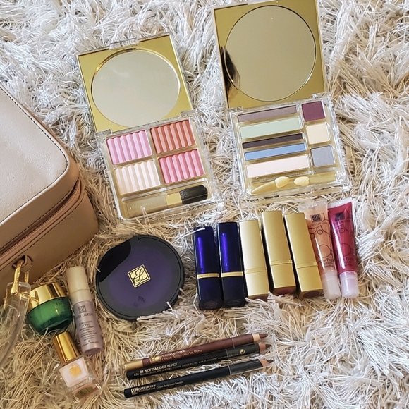 Estee Lauder Other - Estee lauder makeup set